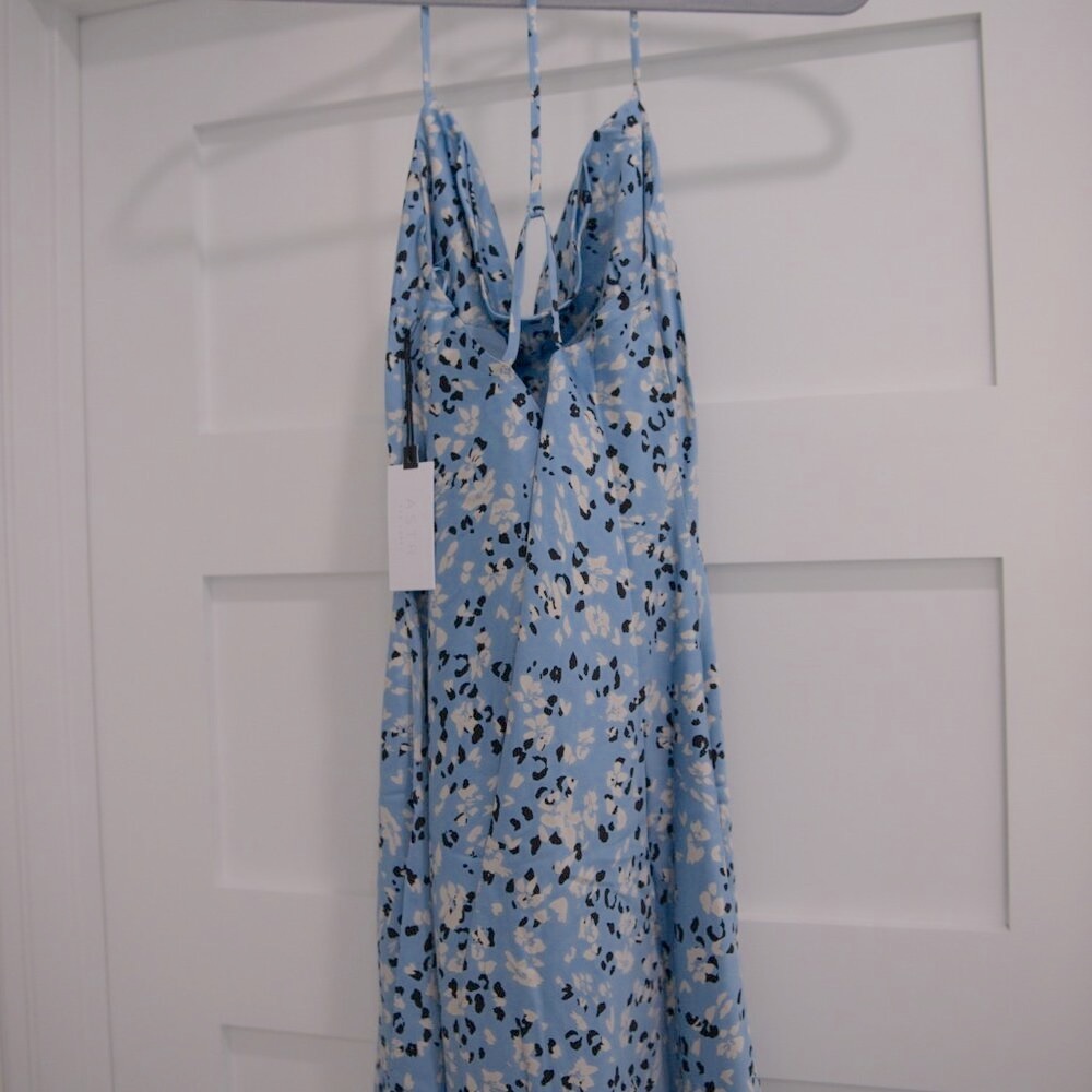 NWT ASTR The Label Blue Floral Print Dress - Picture 2 of 5
